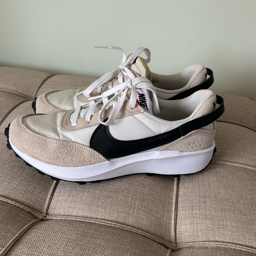 Nike Women's Sneakers - Black and Cream
